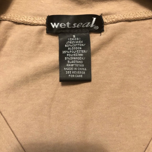 T shirt - Picture 2 of 3